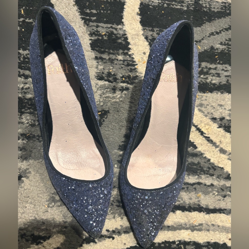 Faith Sparkling Navy Pointed-Toe Women's heels size 8.5